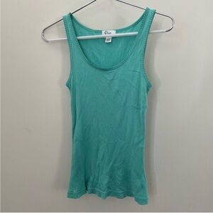 Lilly Pulitzer Women's Vintage Teal Tank Top
Size Small